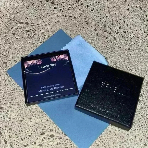 Morse Code bracelet - Picture 1 of 3